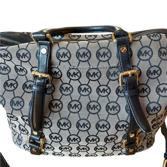 Michael Kors Signature Black Beige Jacquard Tote Handbag - Picture 3 of 15